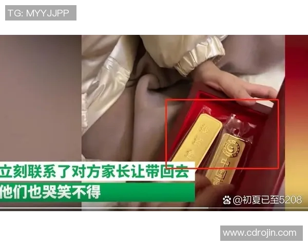 书包上挂着的足球明星是谁他的故事和成就让人惊叹不已